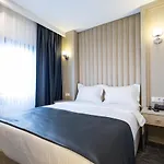 Moss Yenikapi * Isztambul